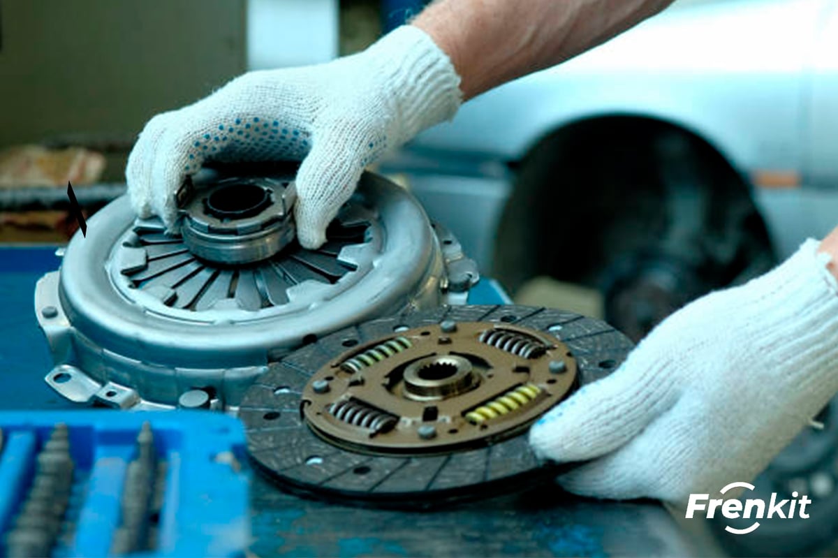 How to bleed a clutch